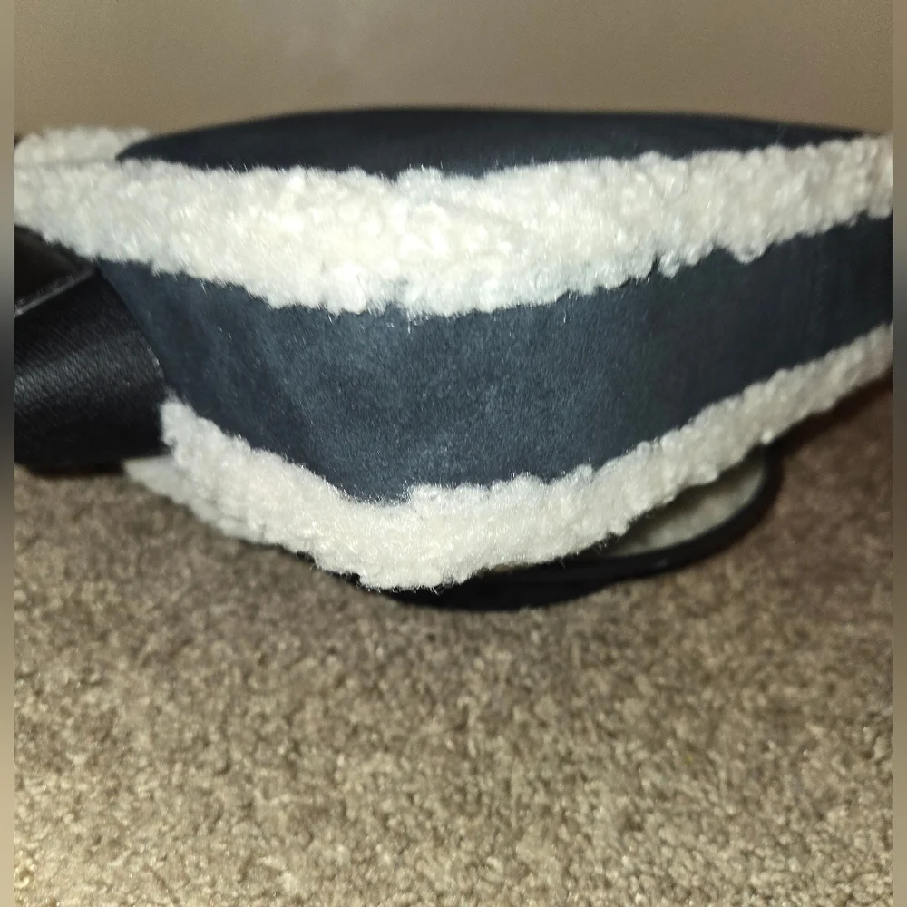 NWT Michael Kors Bradshaw Suede & Faux Shearling Messenger Bag - Picture 11 of 14